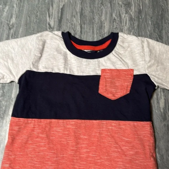 ๐3/$15 Ben Sherman Tee with pocket - Picture 2 of 5